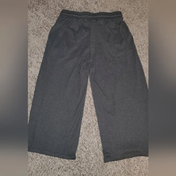 Time and Tru Wide Leg Gray Sweatpants Size Medium (8-10) - Picture 3 of 3